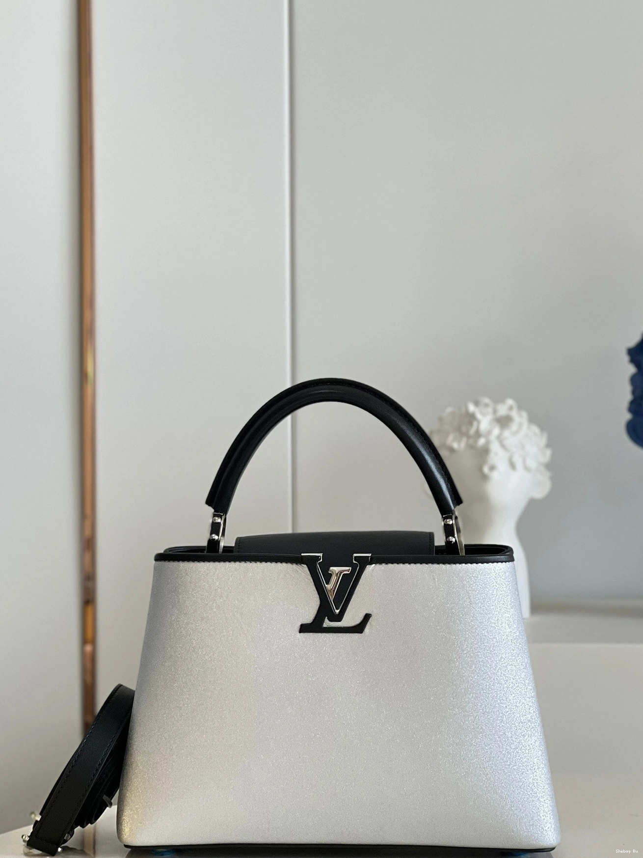 BB CAPUCINES LOUIS VUITTON 0801